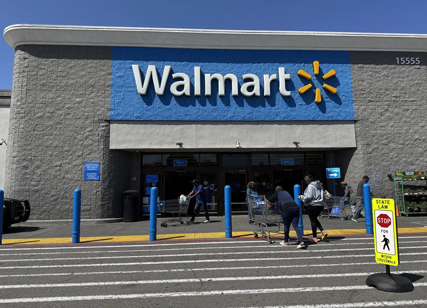 Walmart storefront