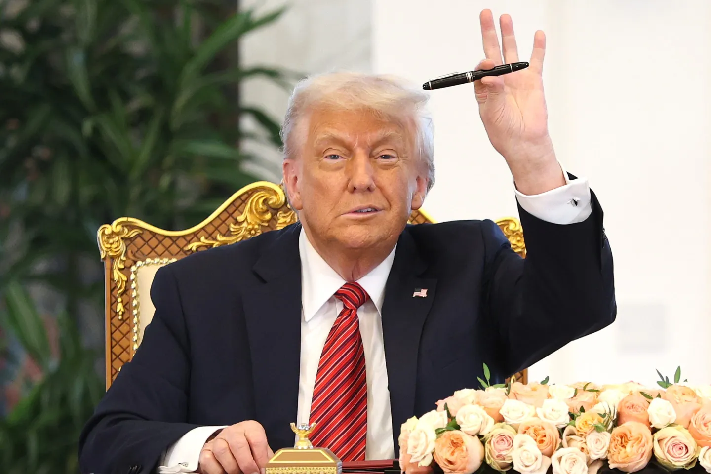 Trump says it’s not possible to meet with all countries, and ‘very fair’ tariffs are coming in weeks