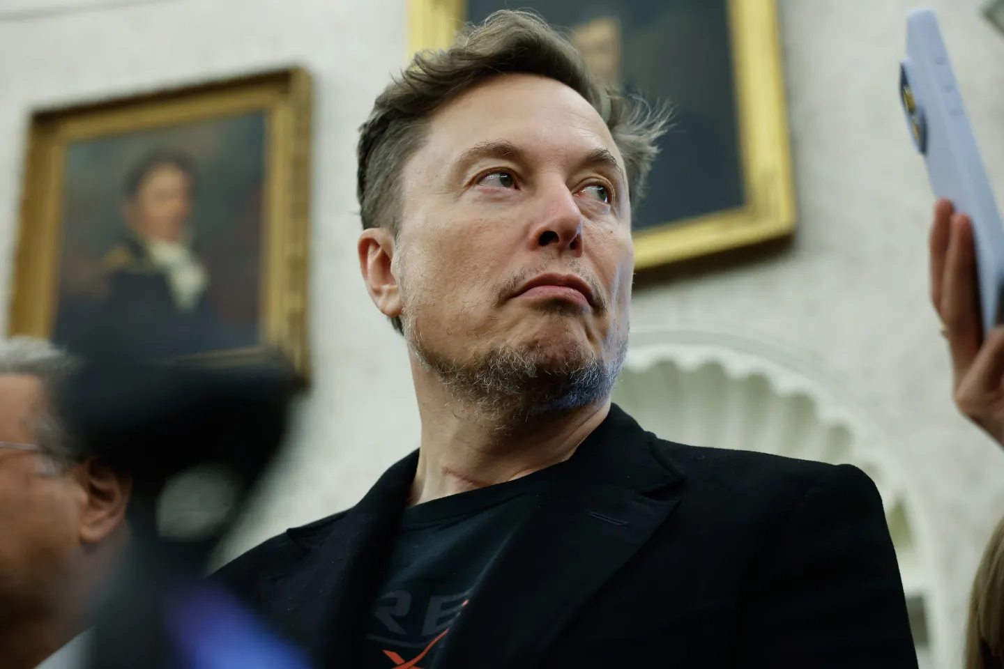Musk vows to be ‘super focused’ on companies amid X outages